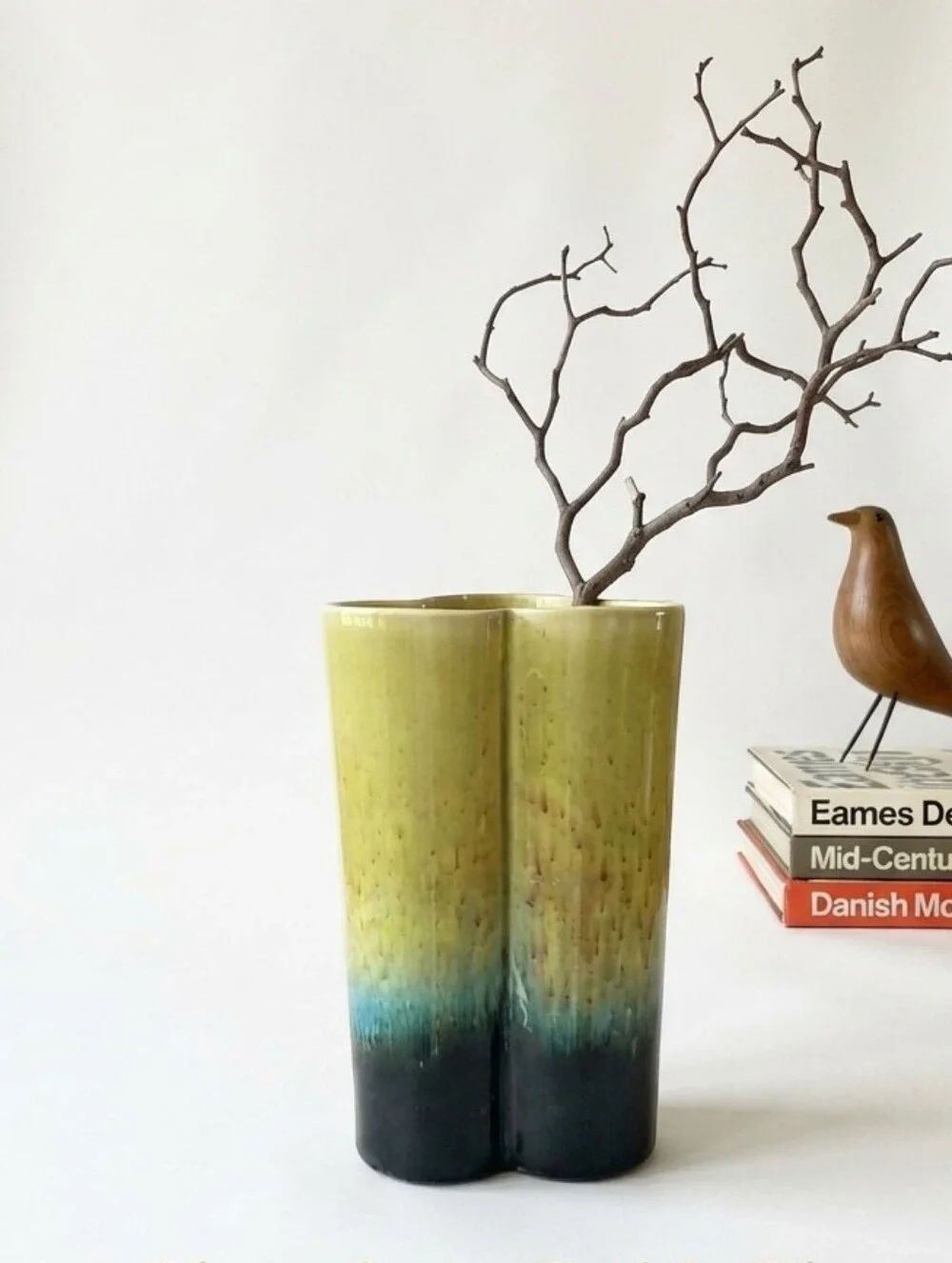 Hull Pottery 110  Yellow Green Ombré 3 Lobed MCM 9